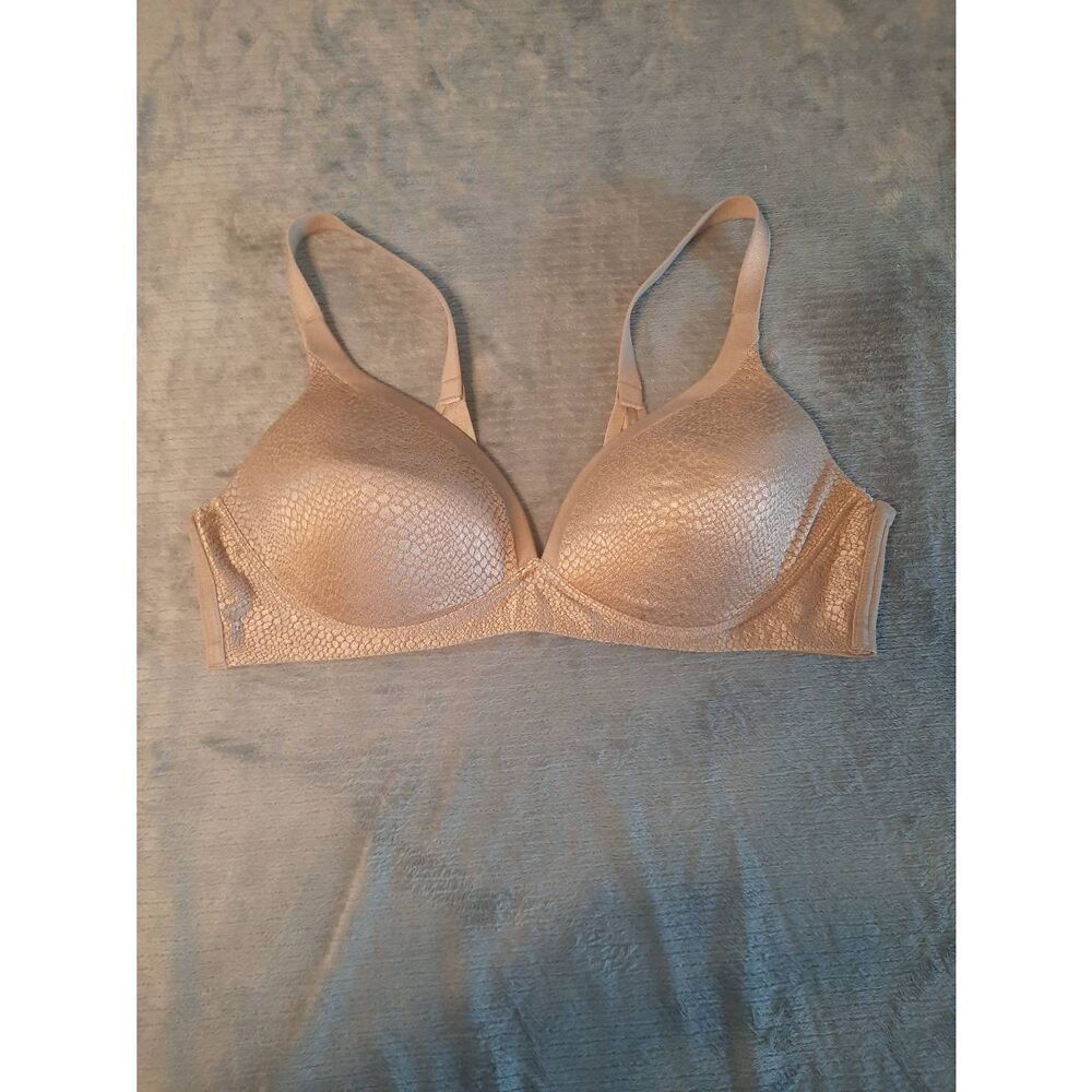 Warner's Women's Intimates & Sleepwear Back To Smooth Wire-Free Lift Bra Size 38